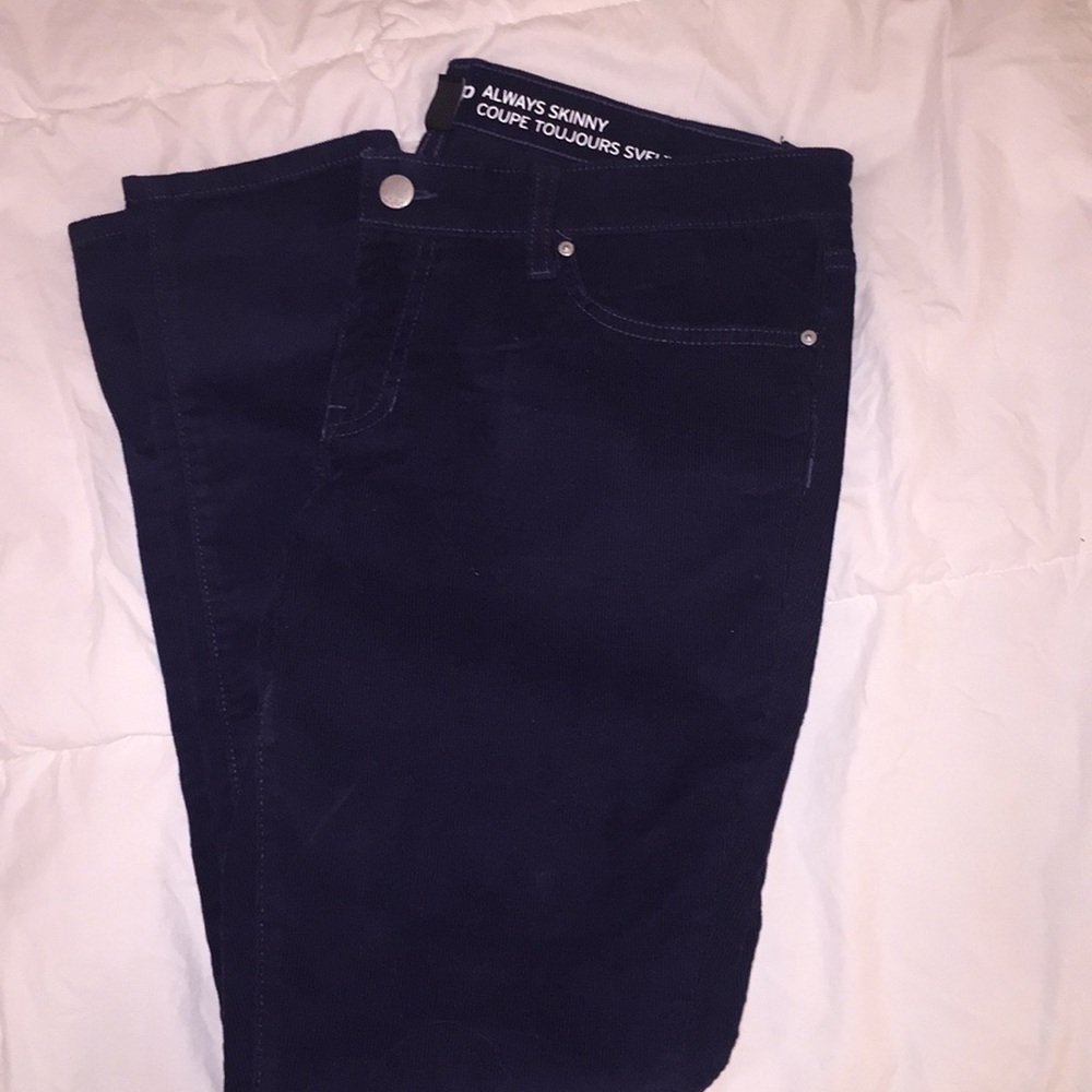 NWOT GAP navy corduroy skinny jeans